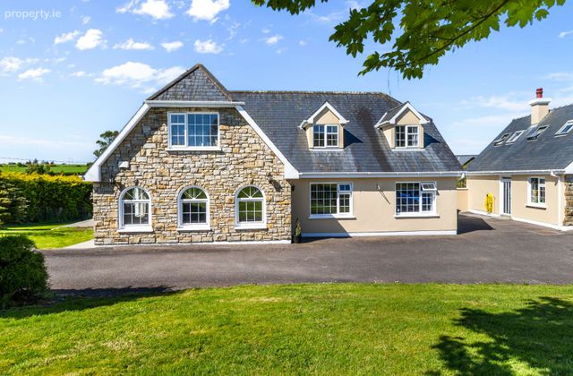 Bottlehill, Rathduff, Co. Cork - Click to view photos