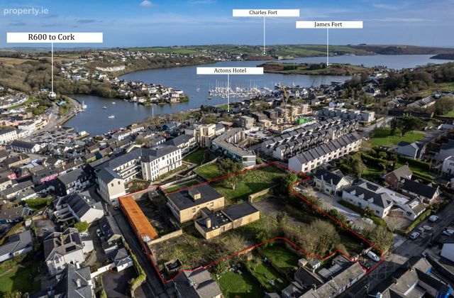 Rampart Lane, Kinsale, Co. Cork - Click to view photos