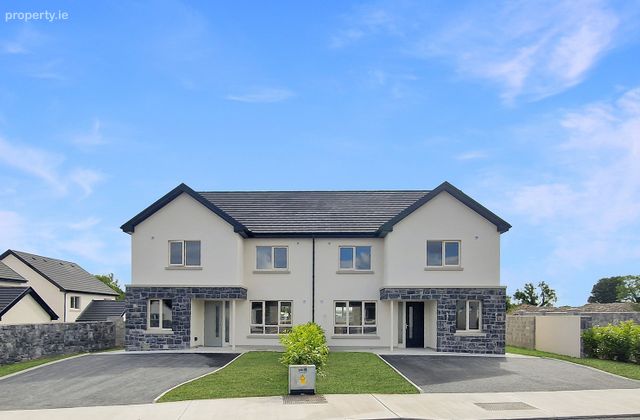 Carraig Nua, Old Ennis Road, Tulla, Co. Clare - Click to view photos