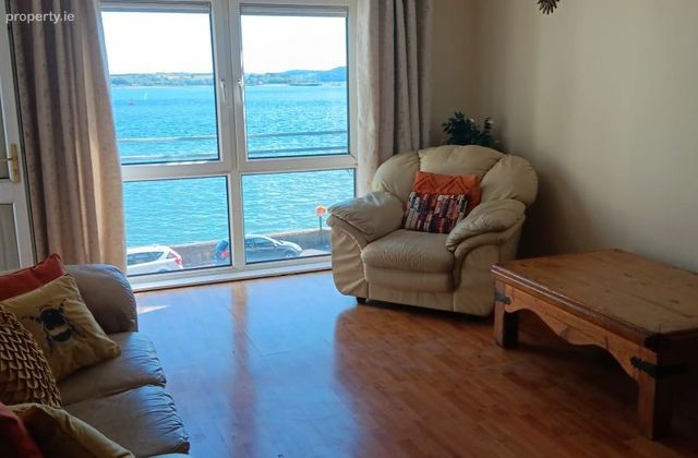 21 The Waterfront, Lynch's Quay, Cobh, Co. Cork - Click to view photos