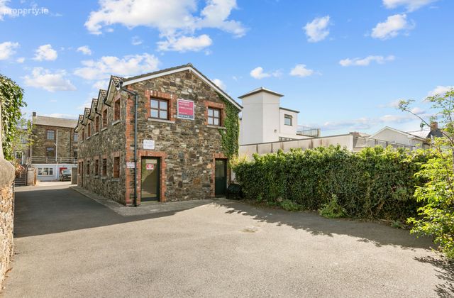 Union Hall, Pearse Street, Gorey, Co. Wexford, Gorey, Co. Wexford - Click to view photos