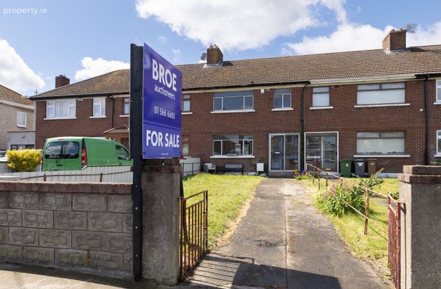 118 Walkinstown Road, Walkinstown, Dublin 12 - Click to view photos
