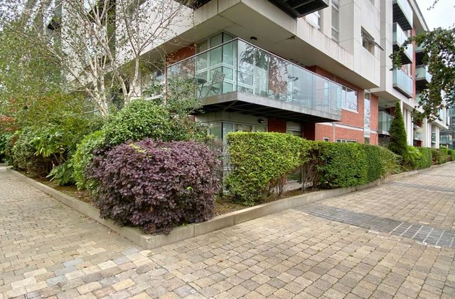 The Fastnet, Lancaster Gate, Western Road, Co. Cork - Click to view photos