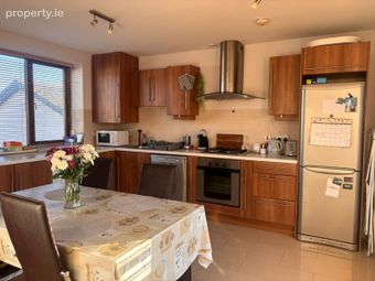 Castlegate Mews, Lucan, Co. Dublin - Image 4