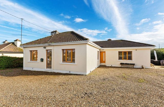 6 Saint Brigids Terrace, Rathnew, Wicklow, Wicklow Town, Co. Wicklow - Click to view photos