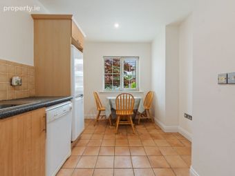11 The Courtyard, Jacob's Island, Mahon, Co. Cork - Image 3