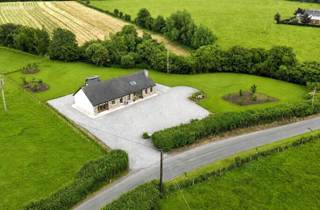 Ardlea, Mountrath, Co. Laois - Click to view photos