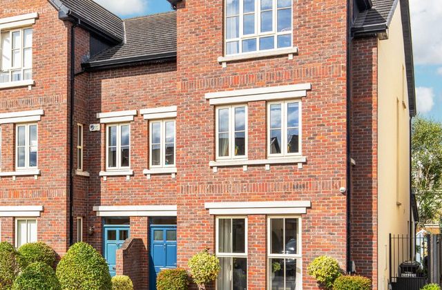 11 Bracken Park Close, Castleknock, Dublin 15, Castleknock, Dublin 15 - Click to view photos