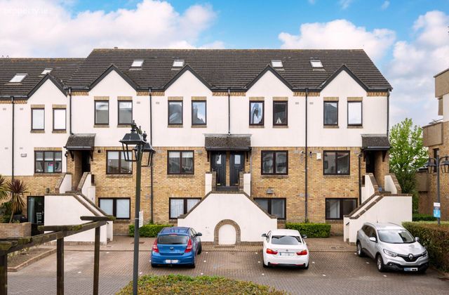 205 Marina Village, Malahide, Co. Dublin, Malahide, Co. Dublin - Click to view photos