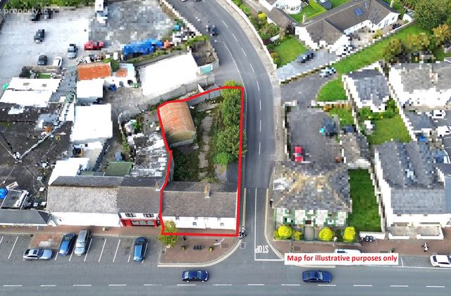Main Street/boreen Braddach, Kinnegad, Co. Westmeath - Click to view photos