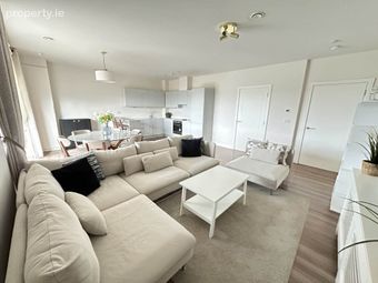 Apartment 11, Larkfield Hall, Leopardstown. D18 P2, Leopardstown, Dublin 18 - Image 2