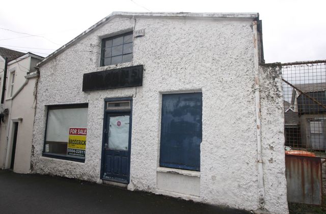 Coady's Yard, Friar Street, Thurles, Co. Tipperary - Click to view photos
