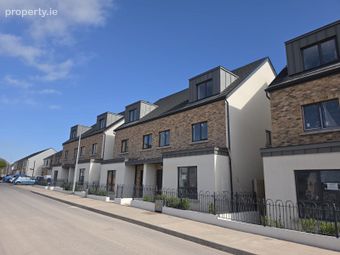 4 Bedroom Semi Detached, Maryborough, Douglas, Co. Cork