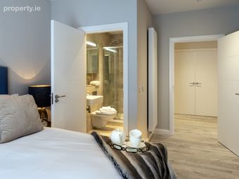 Apartment 19, Lock Gate 4, Charlemont Street, Dublin 2 - Image 5