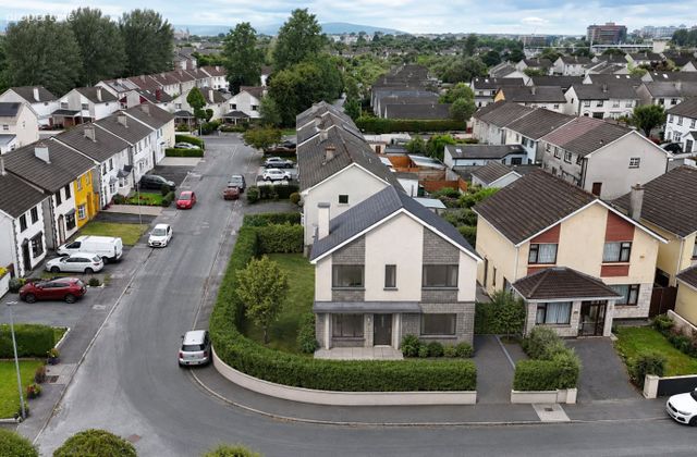 Castlelawn Heights, Headford Rd, Galway, H91 Xfr3, Galway City Centre, Co. Galway - Click to view photos