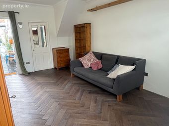 44 James Connolly Square, Bray, Co. Wicklow - Image 3