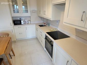 Apartment 17, Orwell Court, Breamor Road, Churchtown, Dublin 14 - Image 2