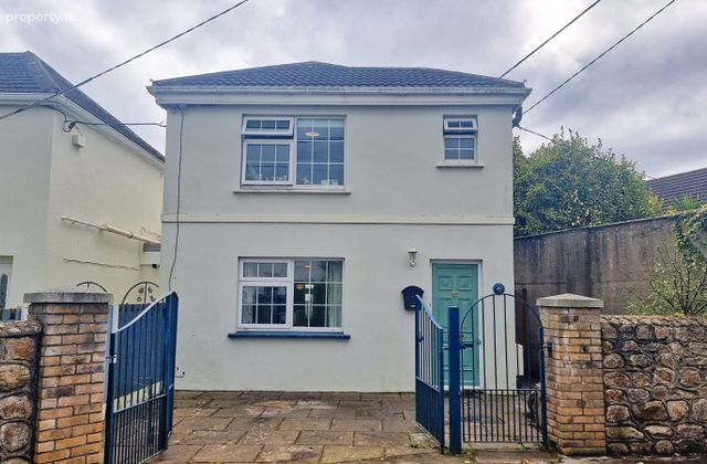 41a Carriglea Gardens, Dun Laoghaire, Co. Dublin - Click to view photos