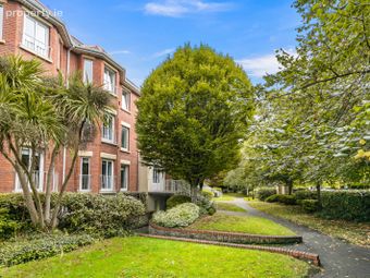 18 Radcliff Hall, St John's Road, Sandymount, Dublin 4, Sandymount, Dublin 4 - Image 2
