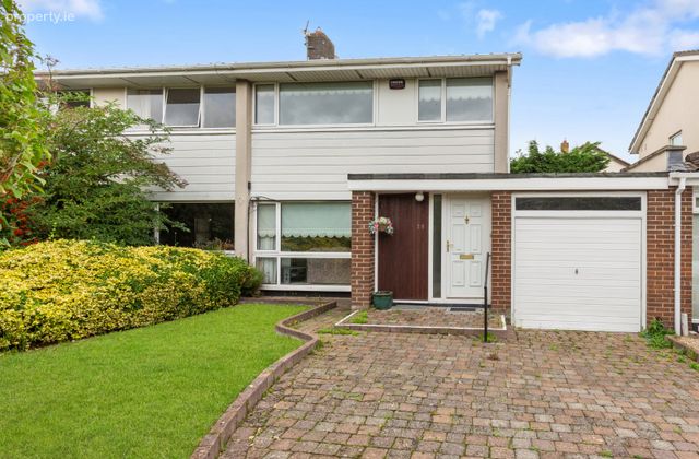 25 Cabinteely Avenue, Cabinteely, Dublin 18, Cabinteely, Dublin 18 - Click to view photos
