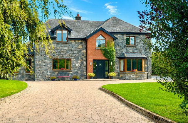 5 Mount Temple View, Mount Temple, Athlone, Co. Westmeath - Click to view photos