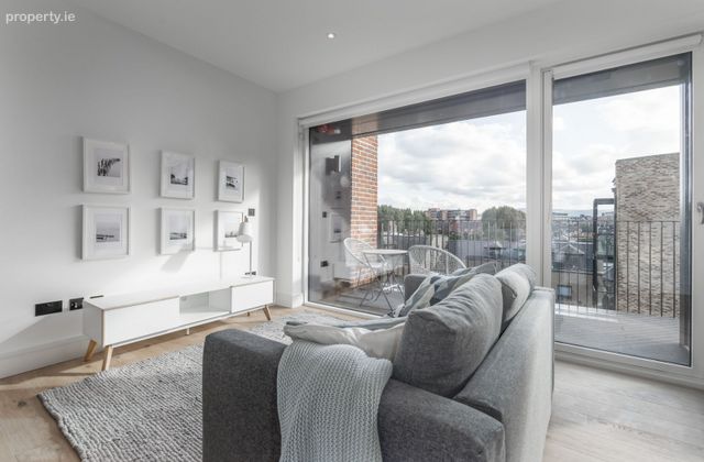 Apartment, Block 01, Ropemaker Place, Grand Canal Dock, Dublin 2 - Click to view photos