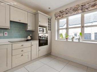7 Thornberry Drive, Belmont, Stepaside, Dublin 18 - Image 4