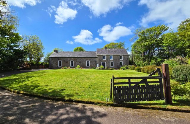 Galway Cross, Carriganine, Macroom, Co. Cork - Click to view photos