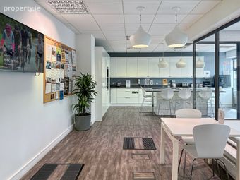 Regus House, Harcourt Centre, Block 4 Harcourt Road, Dublin, Republic of Ireland D02 HW77, Dublin 2 - Image 5