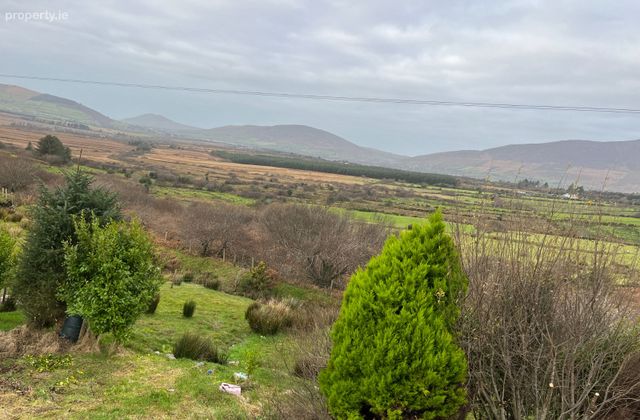 Cappagh, Bahaghs, Cahersiveen, Co. Kerry - Click to view photos