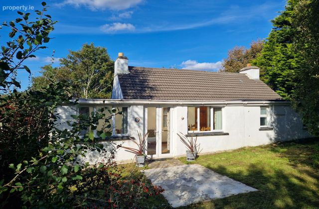 Kerrytown, Burtonport, Kincasslagh, Co. Donegal - Click to view photos