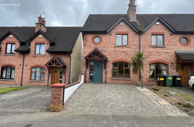 21 Bellingham Green, Main Street, Castlebellingham, Kilsaran, Co. Louth - Click to view photos