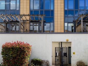 20 Lock-keepers Walk, Royal Canal Park, Dublin 15, Royal Canal Park, Dublin 15