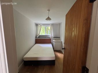 Silver Strand Lodge, Barna Road, Knocknacarra, Co. Galway - Image 2