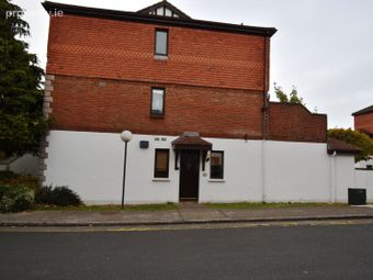 35 White Oaks, Roebuck Road, Goatstown, Dublin 14
