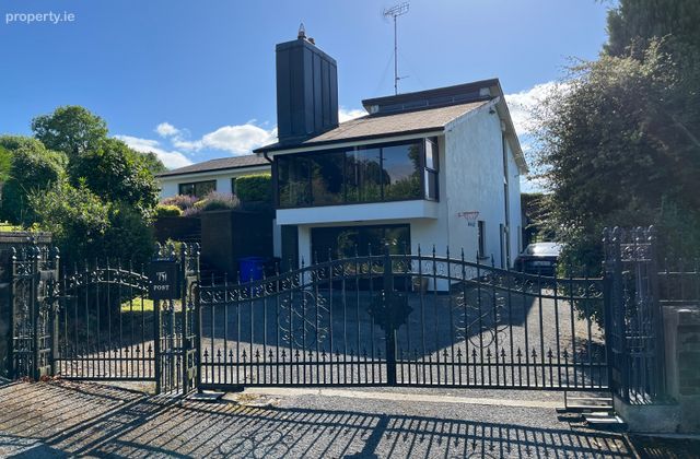 Fardrum With Office, Athlone, Co. Westmeath - Click to view photos