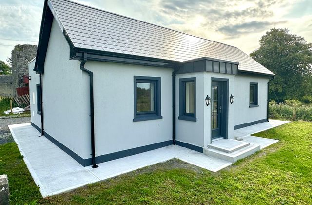 Derroon, Ballymote, Co. Sligo, Ballymote, Co. Sligo - Click to view photos