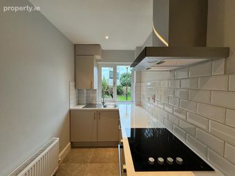 4 Lansdowne Village, Sandymount, Sandymount, Dublin 4 - Image 3