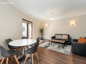 9 Semple House, Custom House Square, Ifsc, Dublin 1, IFSC, Dublin 1 - Image 4