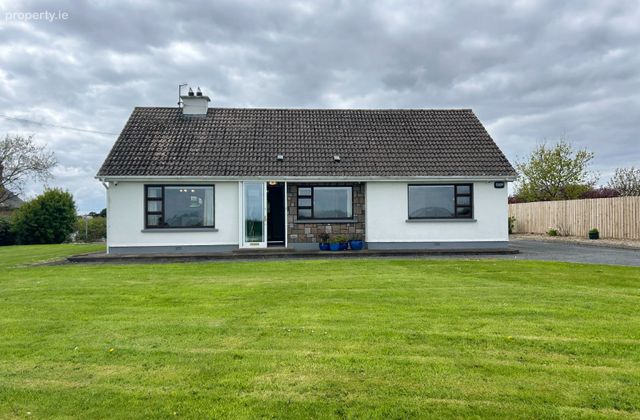 Ballagan, Greenore, Carlingford, Co. Louth - Click to view photos