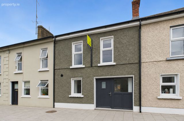 18b Kickham Street, Carrick-on-suir, Carrick-on-Suir, Co. Tipperary - Click to view photos