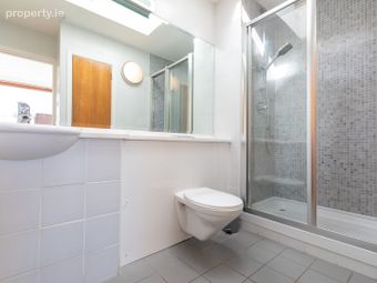 Apartment 3, 70 Leeson Close, Dublin 2 - Image 3