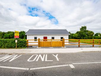 Rathcobin, Rhode, Co. Offaly - Image 2