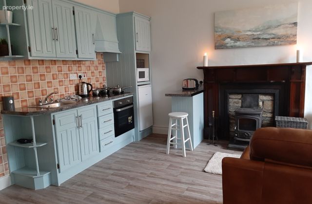 Emmet Square, Clonakilty, Co. Cork - Click to view photos