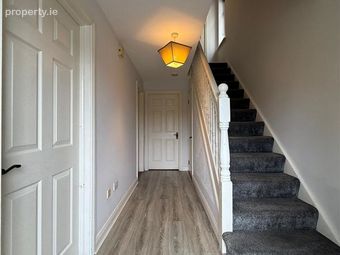6 Castle Court, Ballaghaderreen, Co. Roscommon, Ballaghaderreen, Co. Roscommon - Image 3