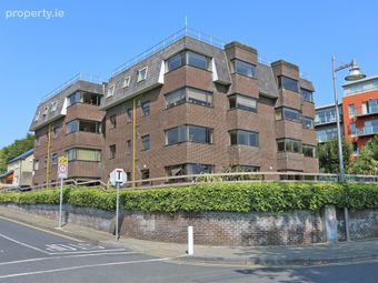 10 Strand Court, O' Callaghan Strand, Limerick, North Circular Road, Co. Limerick
