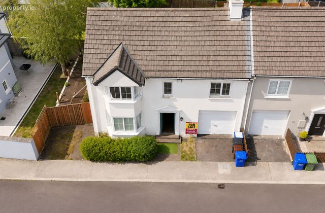 27 Chestnut Avenue, Esker Hills, Portlaoise, Co. Laois - Click to view photos