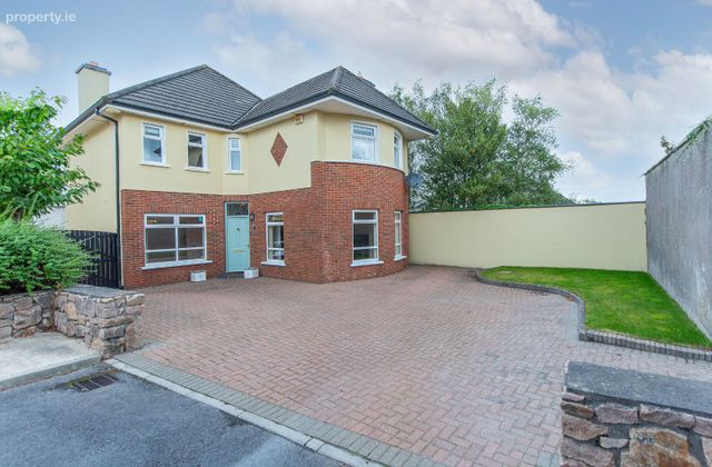 45 Hazelwood, Taylors Hill, Galway, Taylor's Hill, Co. Galway - Click to view photos