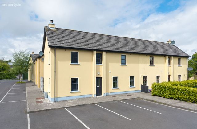 6 Elm Gardens, Balla, Balla, Co. Mayo - Click to view photos