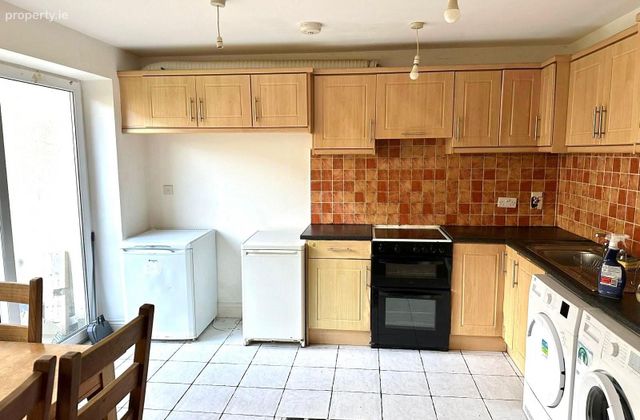23 Fionnuisce, Doughiska, Doughiska, Co. Galway - Click to view photos